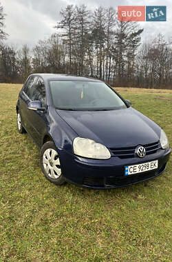 Хетчбек Volkswagen Golf 2006 в Сторожинці