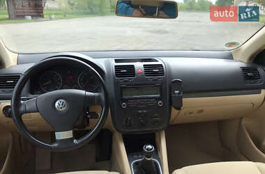 Універсал Volkswagen Golf 2008 в 