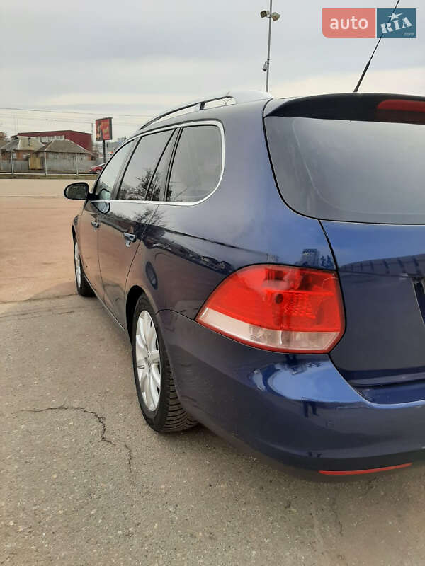 Універсал Volkswagen Golf 2009 в Харкові