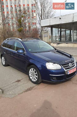 Універсал Volkswagen Golf 2009 в 
