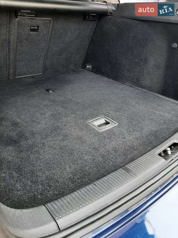 Універсал Volkswagen Golf 2009 в Харкові