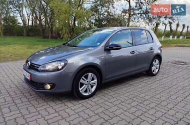 Хетчбек Volkswagen Golf 2012 в Чернівцях