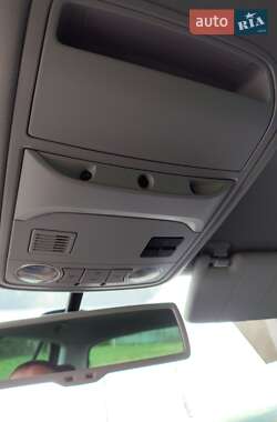 Хетчбек Volkswagen Golf 2012 в 