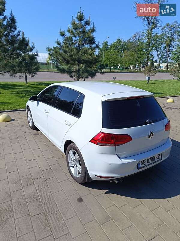 Хэтчбек Volkswagen Golf 2013 в Краматорске