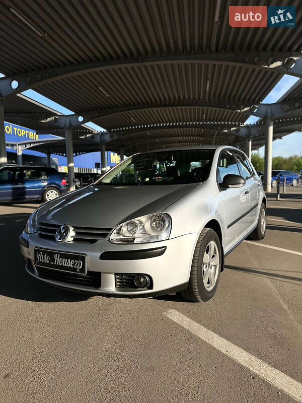 Хетчбек Volkswagen Golf 2008 в Запоріжжі