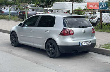 Хетчбек Volkswagen Golf 2005 в Львові