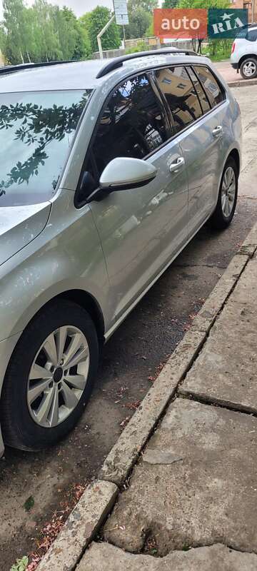 Универсал Volkswagen Golf 2014 в Ивано-Франковске