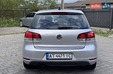Хэтчбек Volkswagen Golf 2013 в 