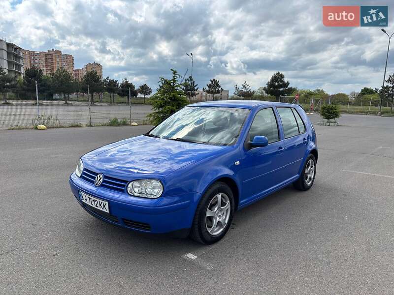 Volkswagen Golf 2003