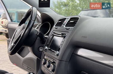Хэтчбек Volkswagen Golf 2013 в 