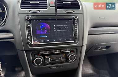 Хэтчбек Volkswagen Golf 2010 в 