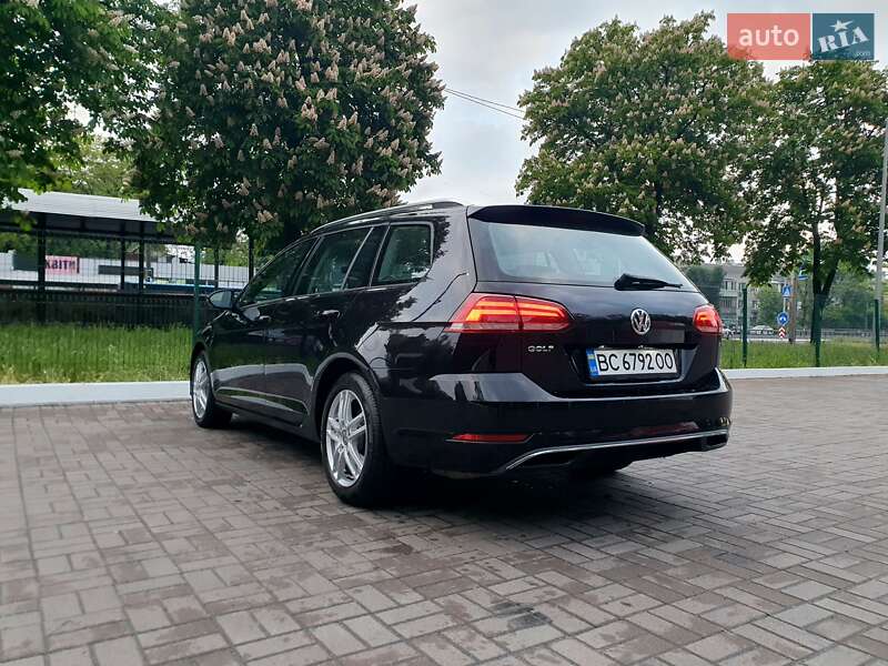 Універсал Volkswagen Golf 2020 в Києві