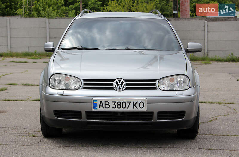 Универсал Volkswagen Golf 2006 в Виннице
