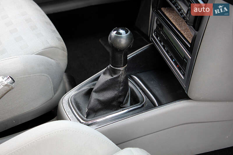 Универсал Volkswagen Golf 2006 в Виннице