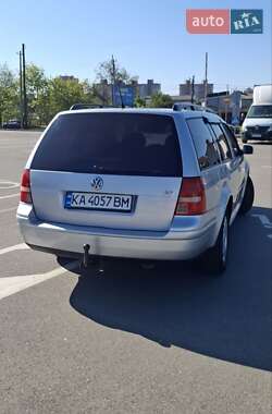 Хэтчбек Volkswagen Golf 2003 в 