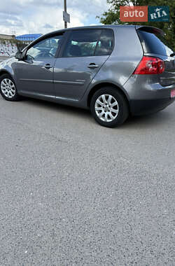 Хэтчбек Volkswagen Golf 2008 в 
