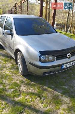 Хэтчбек Volkswagen Golf 2004 в 