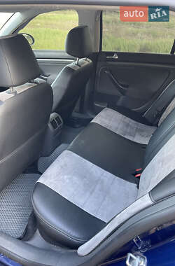 Універсал Volkswagen Golf 2008 в 