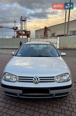 Універсал Volkswagen Golf 2001 в Костопілі