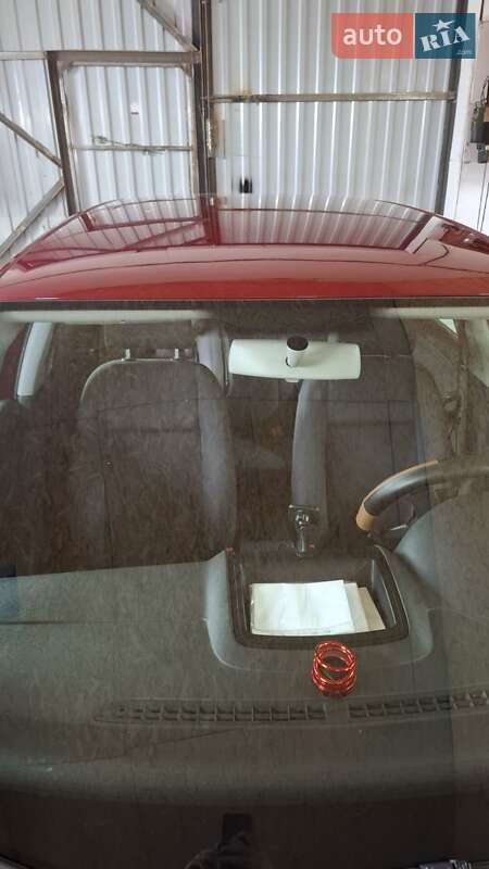 Хэтчбек Volkswagen Golf 2003 в Могилев-Подольске фото 19 Хэтчбек Volkswagen Golf 2003 в Могилев-Подольске