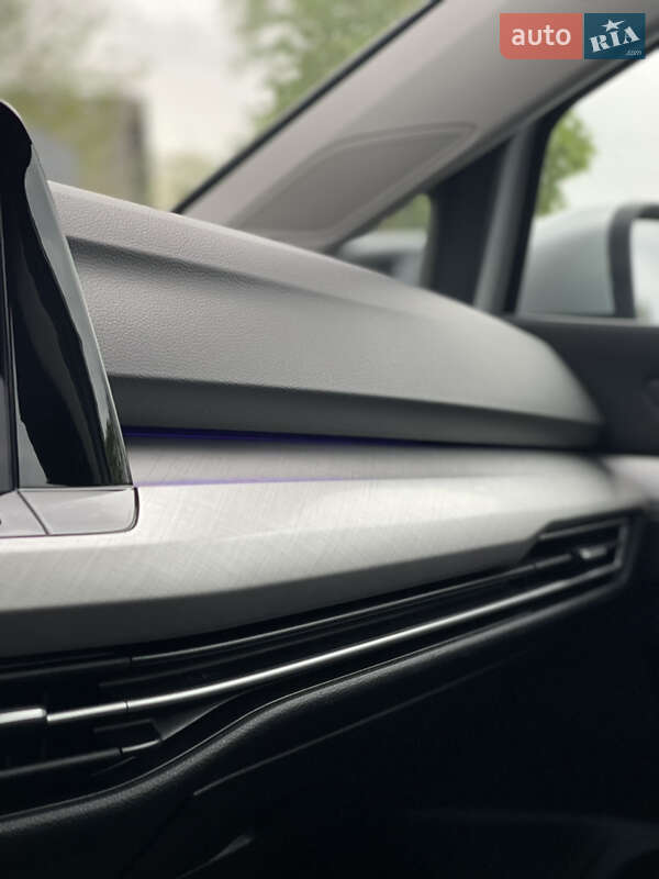 Універсал Volkswagen Golf 2021 в Львові