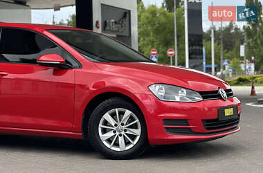 Хетчбек Volkswagen Golf 2016 в 
