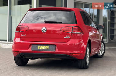 Хетчбек Volkswagen Golf 2016 в 