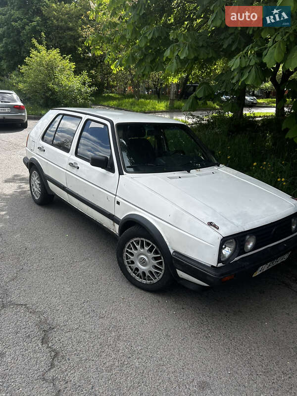 Хэтчбек Volkswagen Golf 1987 в 