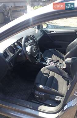 Универсал Volkswagen Golf 2016 в 
