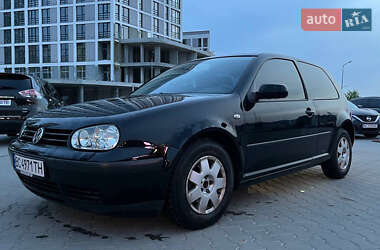 Хэтчбек Volkswagen Golf 2003 в Львове