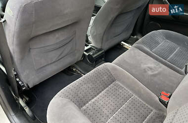 Хэтчбек Volkswagen Golf 2000 в 