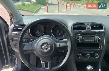 Хетчбек Volkswagen Golf 2009 в 