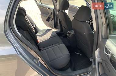 Хетчбек Volkswagen Golf 2009 в 