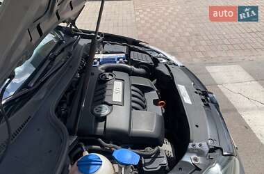 Хетчбек Volkswagen Golf 2009 в 