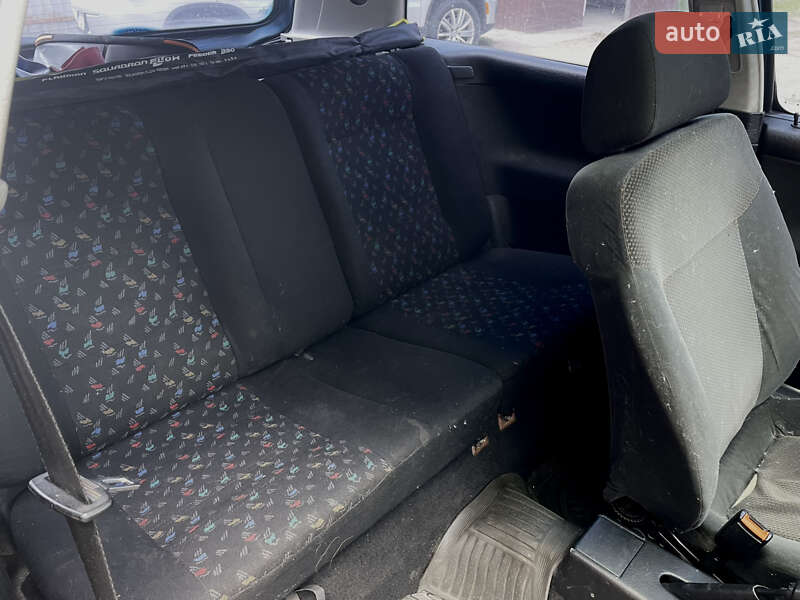 Хэтчбек Volkswagen Golf 1994 в Вышгороде