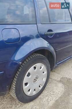 Універсал Volkswagen Golf 2000 в 