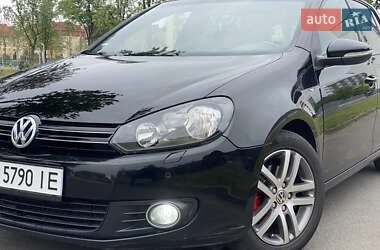 Хэтчбек Volkswagen Golf 2009 в 