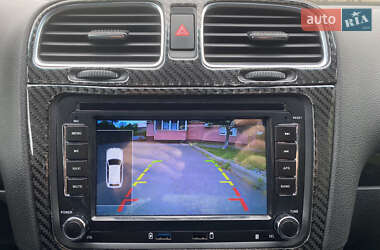 Хэтчбек Volkswagen Golf 2009 в 