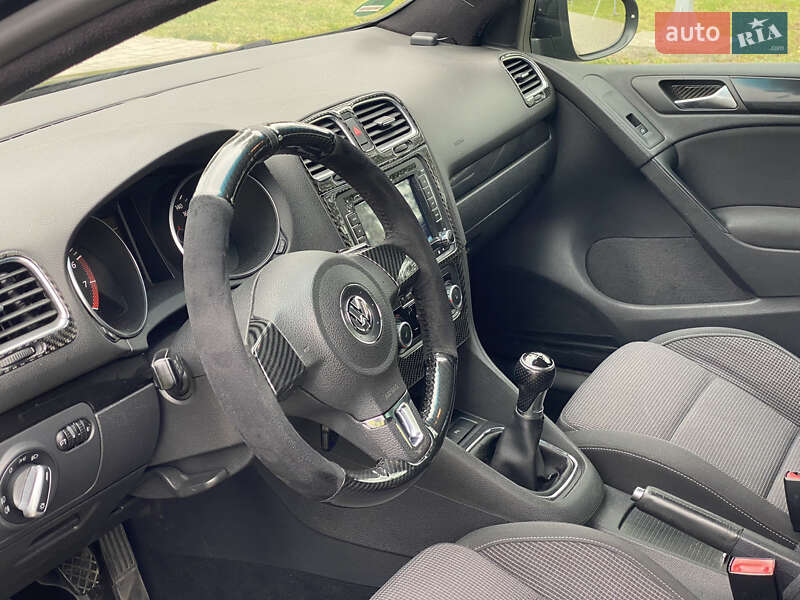 Хетчбек Volkswagen Golf 2009 в Мукачевому
