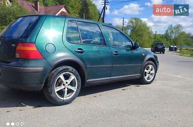 Хэтчбек Volkswagen Golf 1999 в 