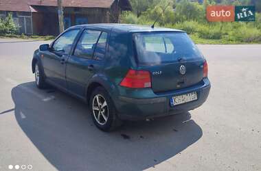 Хэтчбек Volkswagen Golf 1999 в 