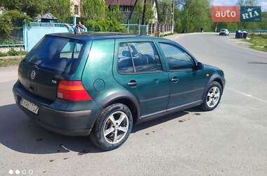 Хэтчбек Volkswagen Golf 1999 в 