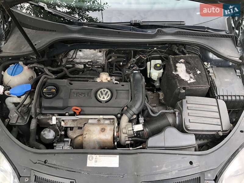 Універсал Volkswagen Golf 2009 в Ужгороді