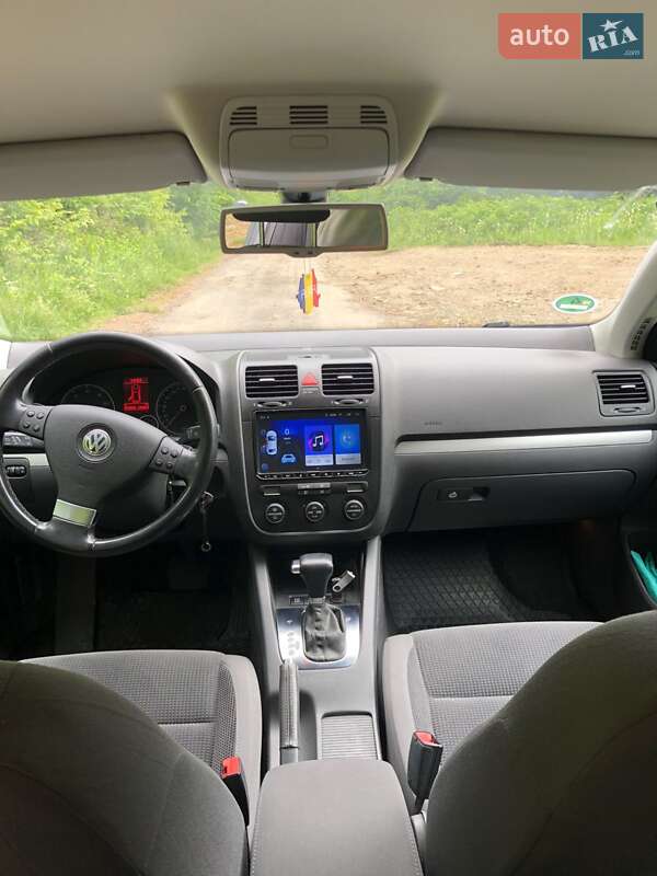 Універсал Volkswagen Golf 2009 в Ужгороді