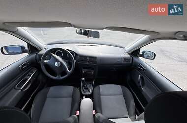 Универсал Volkswagen Golf 2004 в 