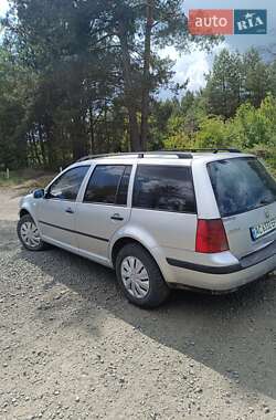 Універсал Volkswagen Golf 2000 в 