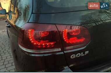 Хэтчбек Volkswagen Golf 2009 в 