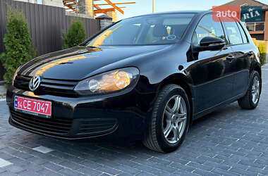 Хэтчбек Volkswagen Golf 2010 в Виннице