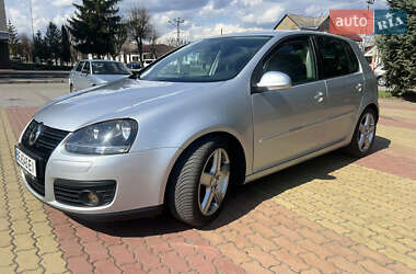 Хэтчбек Volkswagen Golf 2008 в 
