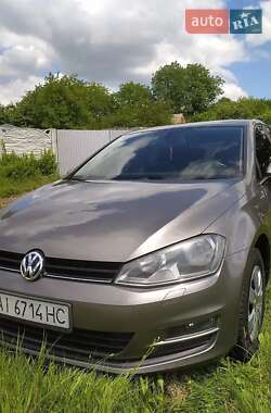Хэтчбек Volkswagen Golf 2013 в 